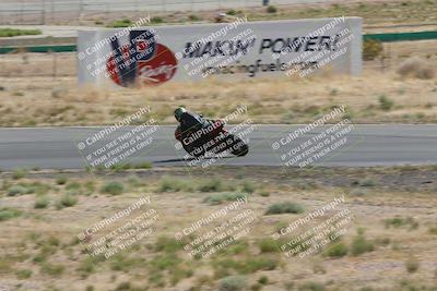 media/Apr-20-2025-AHRMA (Sun) [[393a79c373]]/Race/Group 12/Turn 4b/